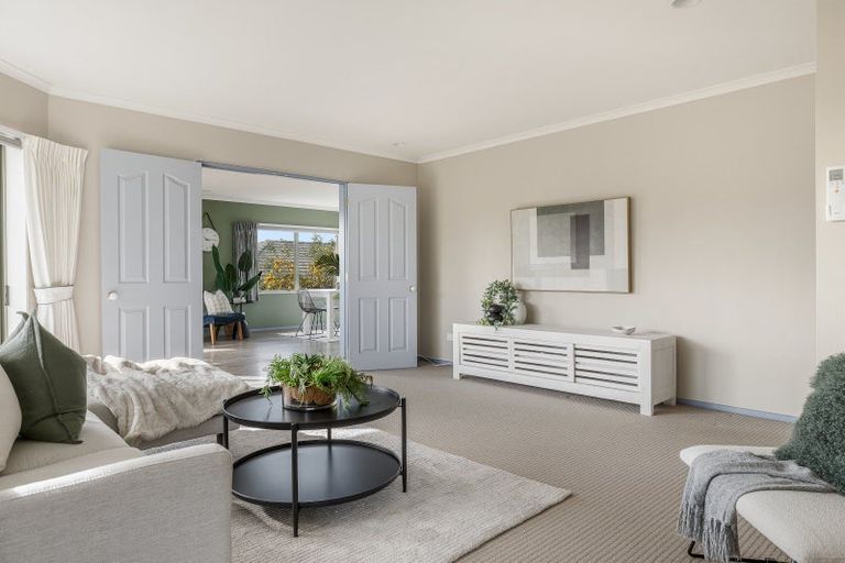 Photo of property in 5 Burnt Oak Drive, Pyes Pa, Tauranga, 3112