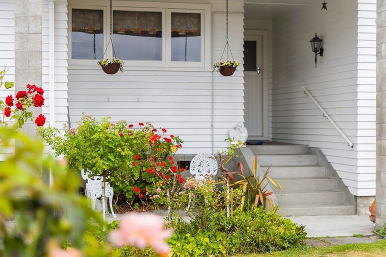 Photo of property in 9 Tamatea Road, Taupo, 3330