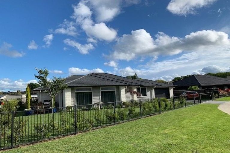 Photo of property in 72 Western Avenue, Omokoroa, 3114