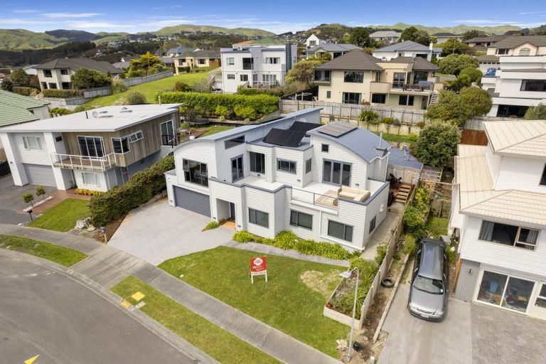 Photo of property in 8 Bowsprit Way, Whitby, Porirua, 5024