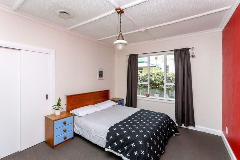 Photo of property in 12 Rawhiti Street, Vogeltown, New Plymouth, 4310