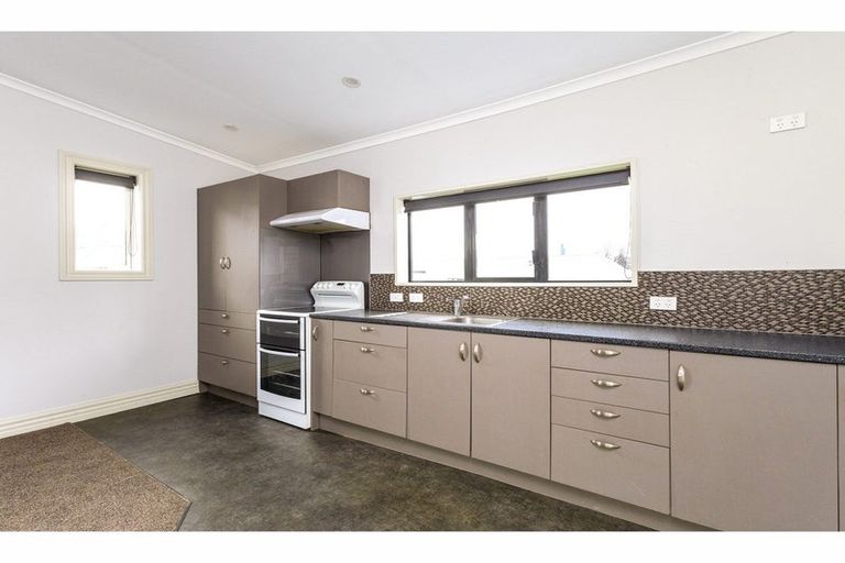 Photo of property in 14 Raymond Street, West End, Timaru, 7910