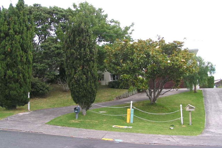 Photo of property in 1/18 Spencer Terrace, Hauraki, Auckland, 0622