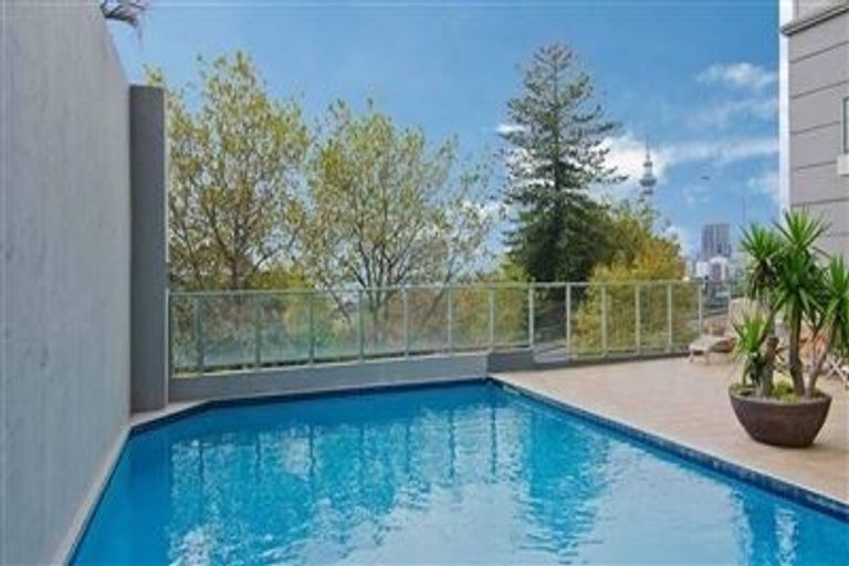 Photo of property in Highgate Towers, 9c/8 Howe Street, Freemans Bay, Auckland, 1011