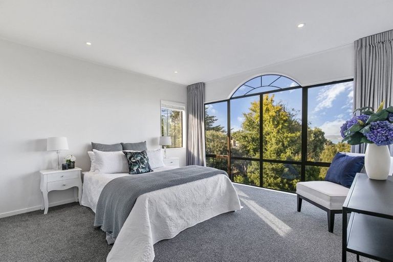 Photo of property in 2/60 Rangatira Road, Beach Haven, Auckland, 0626