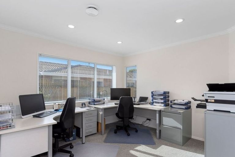 Photo of property in 6 Palm Court, Mount Maunganui, 3116