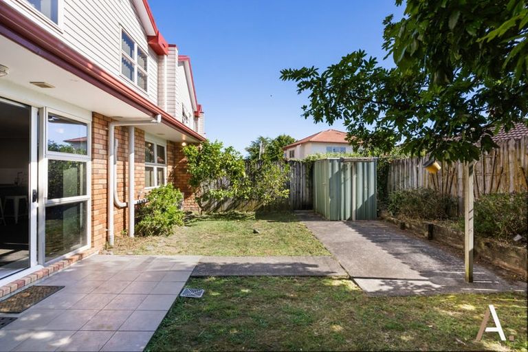 Photo of property in 8 Lime Crescent, Papakura, 2110