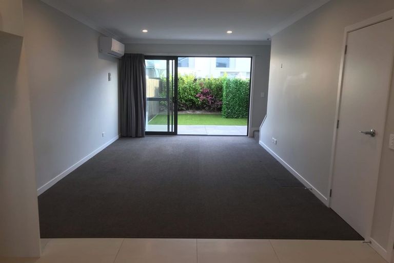 Photo of property in 65 Glidepath Road, Hobsonville, Auckland, 0616
