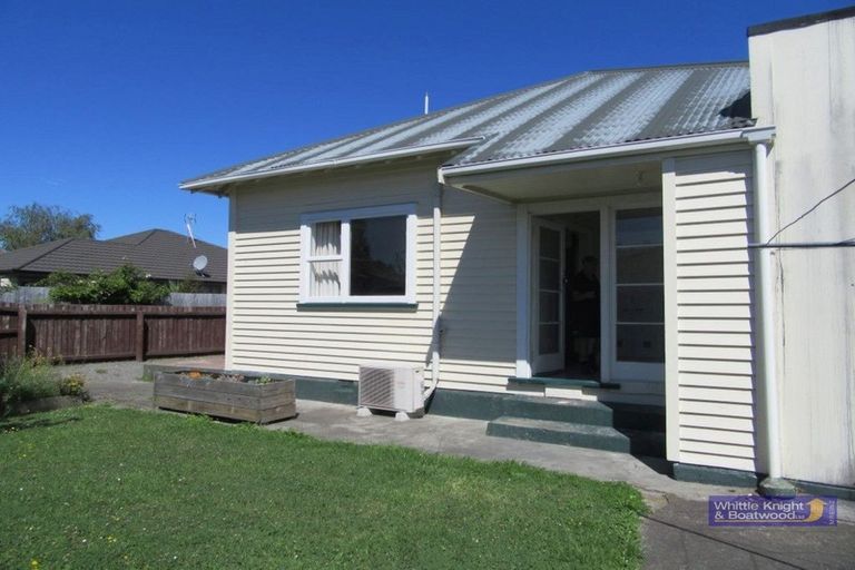 Photo of property in 2/76 Elizabeth Street, Riccarton, Christchurch, 8041