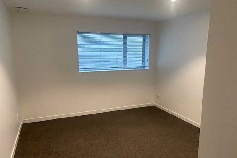 Photo of property in 18 Kellsmere Crescent, Island Bay, Wellington, 6023