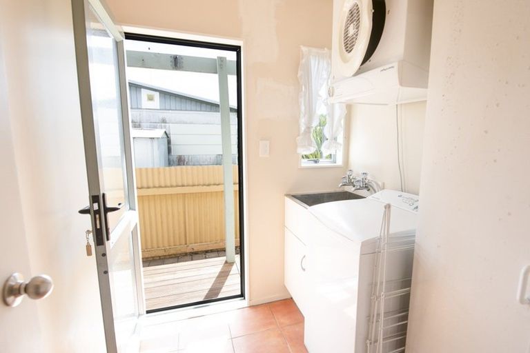 Photo of property in 8a Barton Avenue, Marewa, Napier, 4110