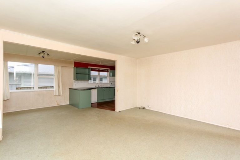 Photo of property in 33 Belair Avenue, Blagdon, New Plymouth, 4310