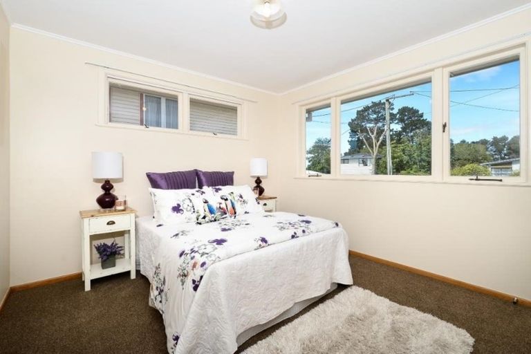 Photo of property in 24 Helena Street, Massey, Auckland, 0614