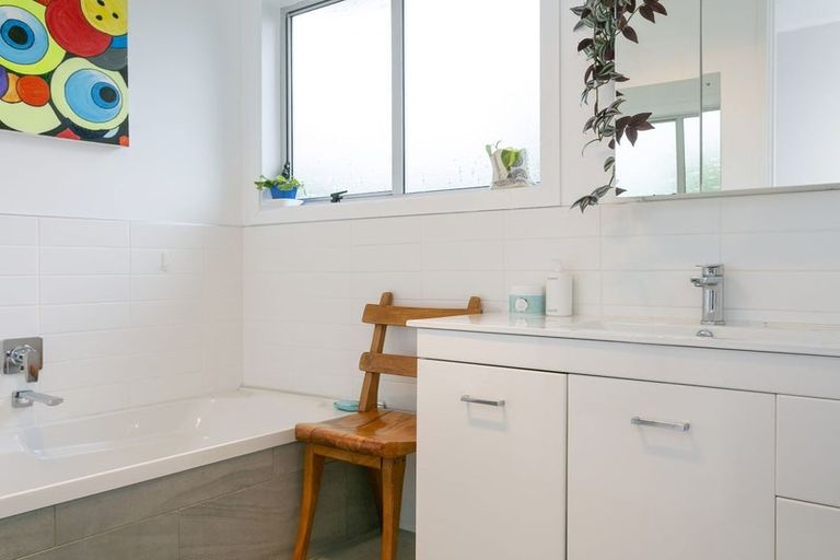 Photo of property in 12 Green Place, Richmond Heights, Taupo, 3330