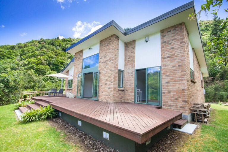 Photo of property in 1668a Akatarawa Road, Akatarawa Valley, Upper Hutt, 5372