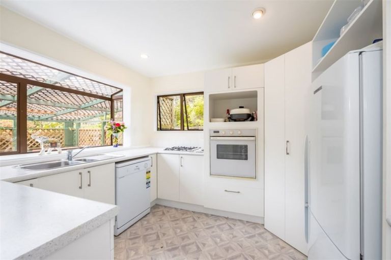 Photo of property in 18 Heath Grove, Waiwhetu, Lower Hutt, 5010