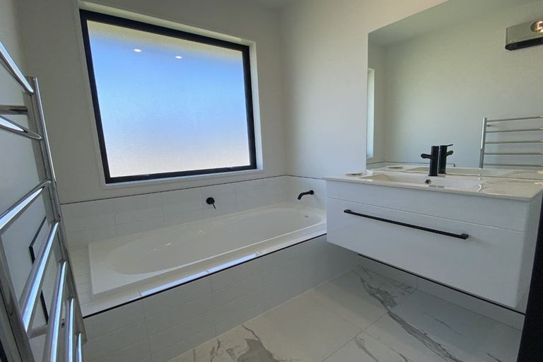 Photo of property in 157 Shillingford Boulevard, Rolleston, 7615