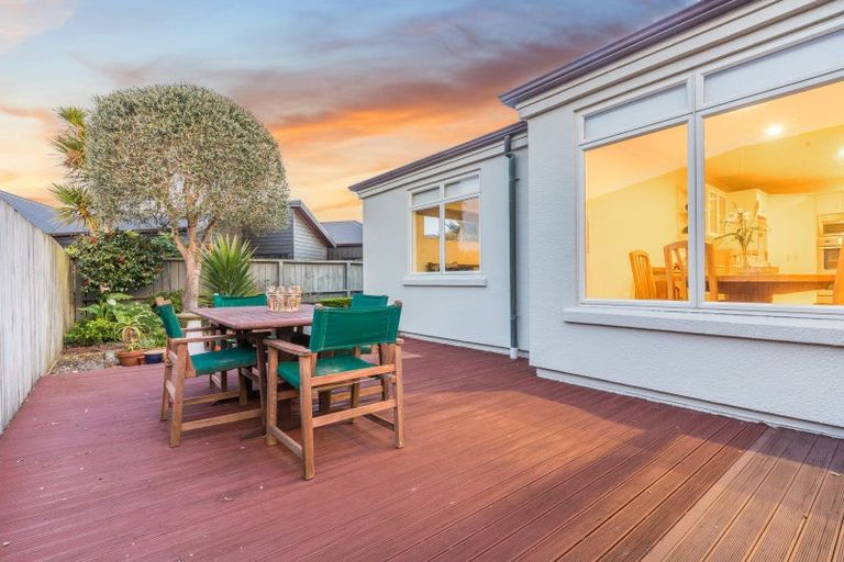 Photo of property in 12 Avion Terrace, Raumati Beach, Paraparaumu, 5032