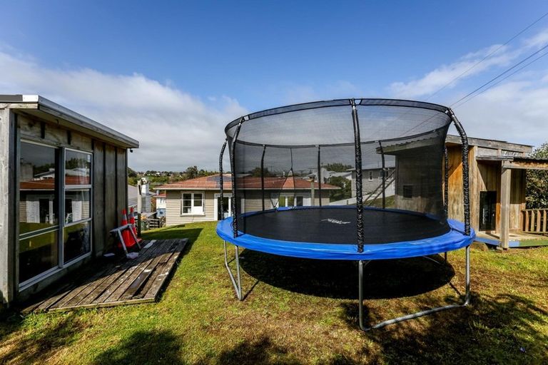 Photo of property in 7 Wiremu Place, Blagdon, New Plymouth, 4310