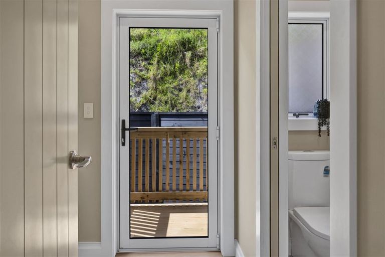 Photo of property in 23b Heta Road, Highlands Park, New Plymouth, 4312