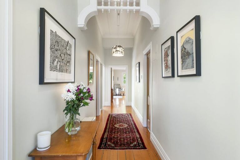 Photo of property in 18 Roslyn Terrace, Devonport, Auckland, 0624