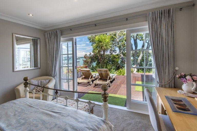 Photo of property in 13 Stanley Point Road, Stanley Point, Auckland, 0624