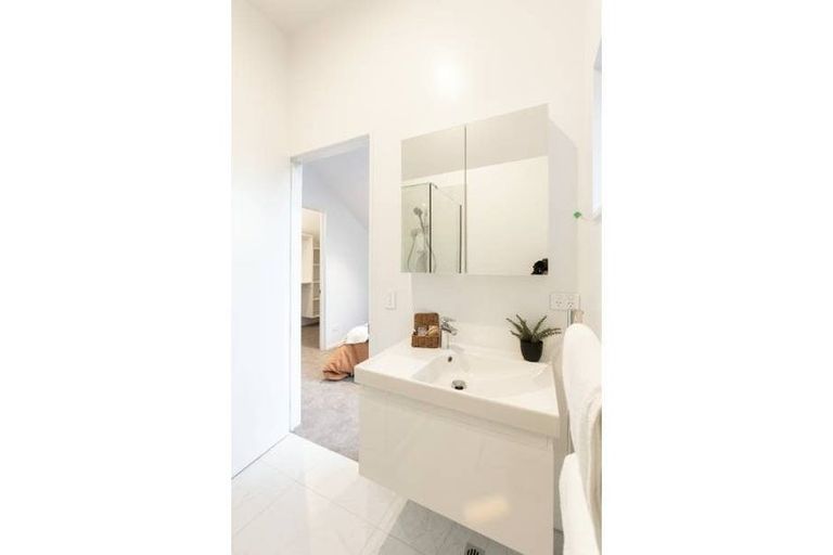 Photo of property in 2 Saint Martins Road, Saint Martins, Christchurch, 8022