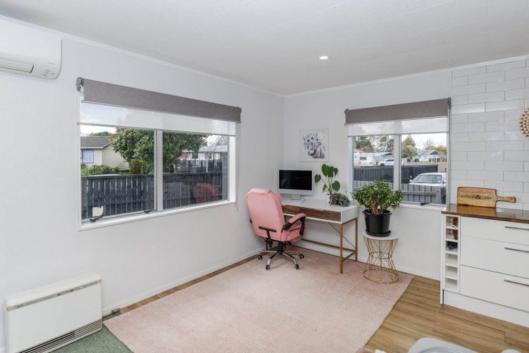 Photo of property in 11 Purcell Place, Melville, Hamilton, 3206