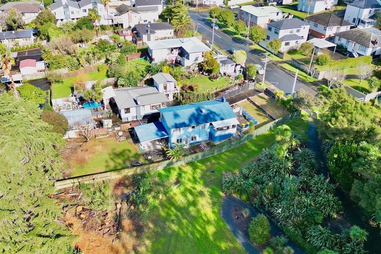 Photo of property in 23 Epping Road, Henderson, Auckland, 0610