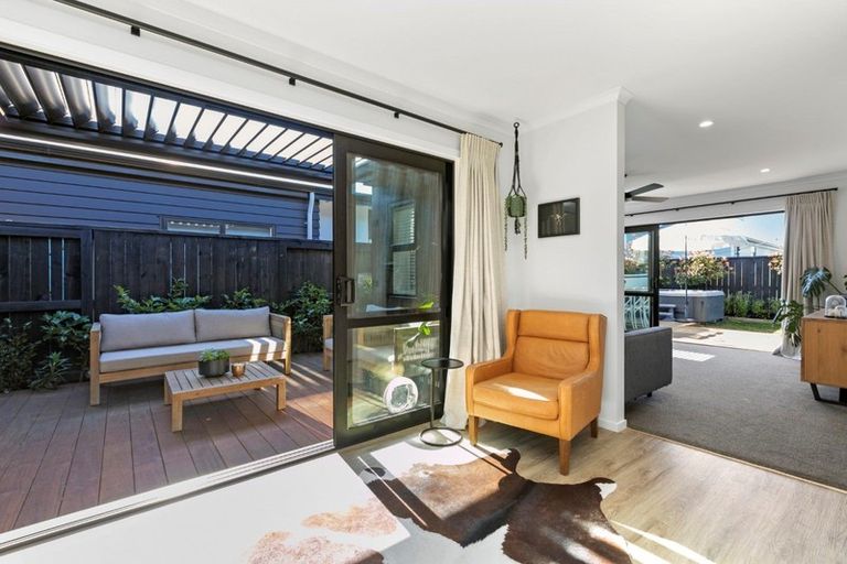 Photo of property in 15 Pimelea Street, Papamoa Beach, Papamoa, 3118