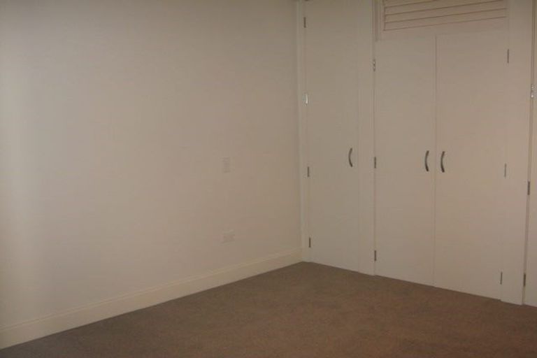 Photo of property in Shelley Bay Terraces, 1/61 Maupuia Road, Maupuia, Wellington, 6022