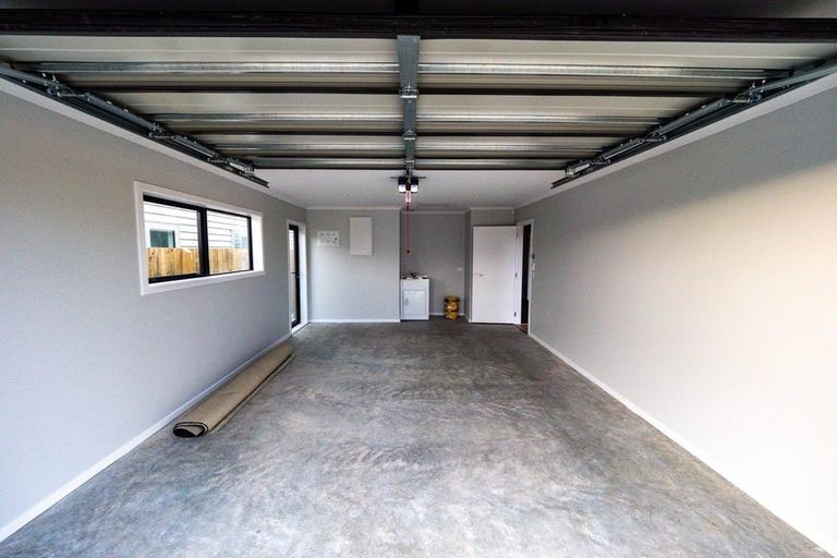 Photo of property in 8 Koru Loop, Paraparaumu, 5032