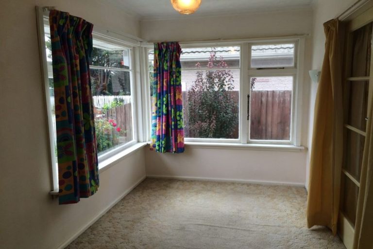 Photo of property in 1/122 Avonhead Road, Avonhead, Christchurch, 8042