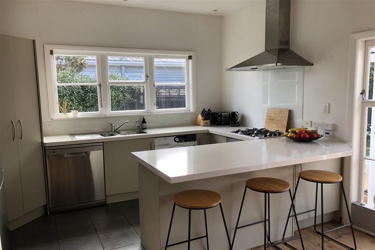 Photo of property in 49 Alverston Street, Waterview, Auckland, 1026