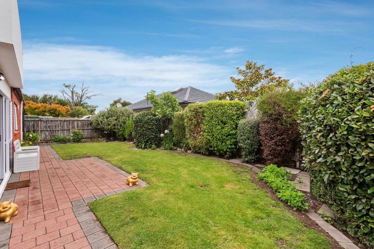 Photo of property in 33 Coniston Avenue, Ilam, Christchurch, 8041