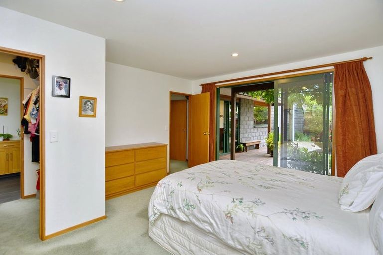 Photo of property in 1/5 Winters Road, Redwood, Christchurch, 8051