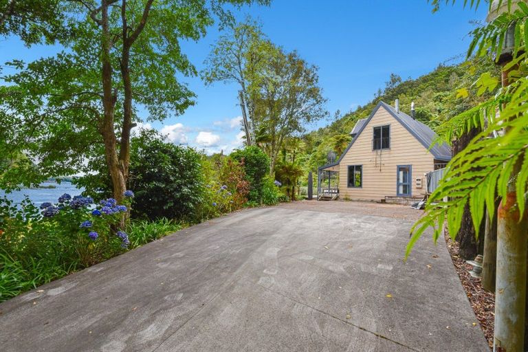 Photo of property in 8 Chingford Road, Lake Rotoma, Rotorua, 3074