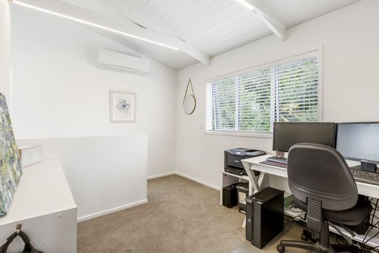 Photo of property in 19 Penton Road, Stanmore Bay, Whangaparaoa, 0932