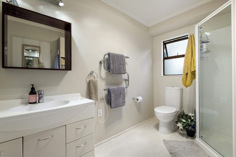 Photo of property in 83b William Bayes Place, Red Beach, 0932