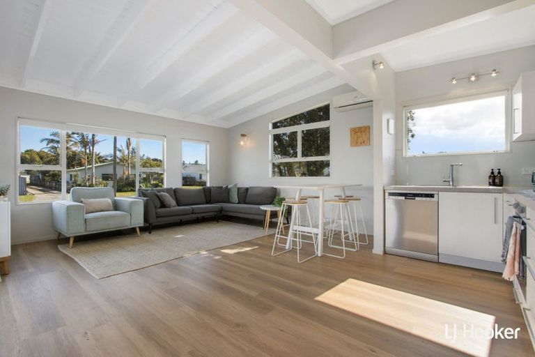 Photo of property in 4 Hereford Place, Waihi Beach, 3611