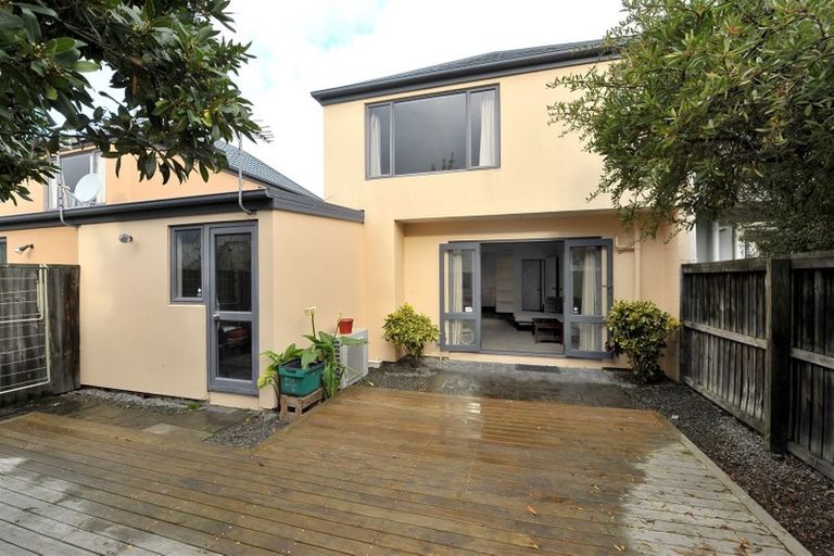 Photo of property in 2/90 Picton Avenue, Riccarton, Christchurch, 8011