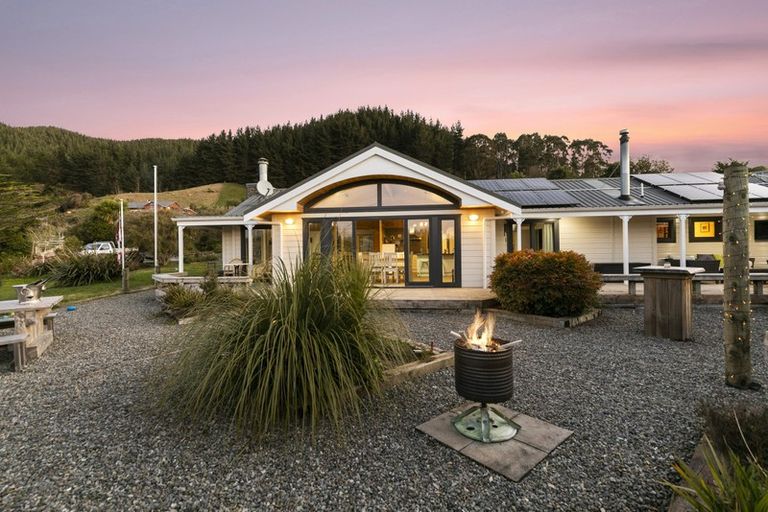 Photo of property in 31b Kakariki Way, Whitemans Valley, Upper Hutt, 5371