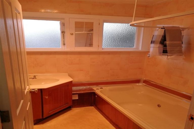 Photo of property in 151 Olliviers Road, Phillipstown, Christchurch, 8011