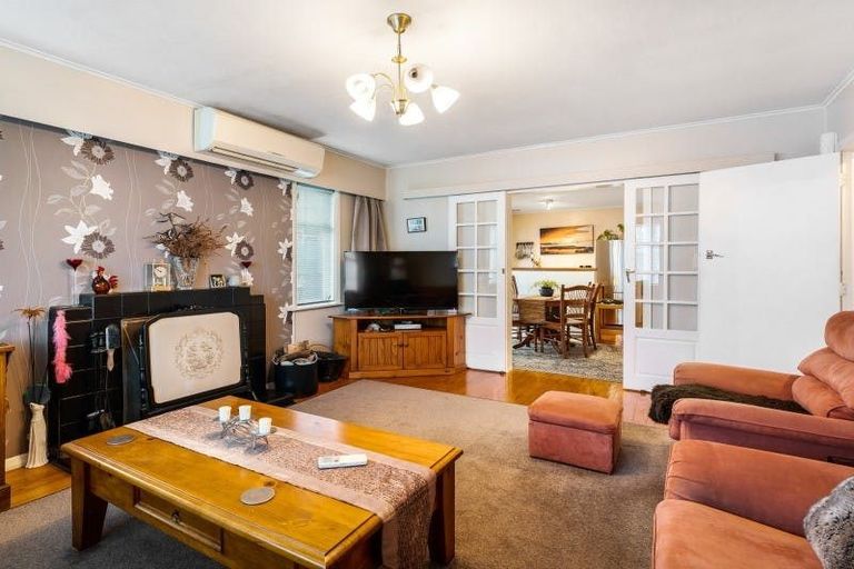 Photo of property in 14 Fraser Street, Wainuiomata, Lower Hutt, 5014