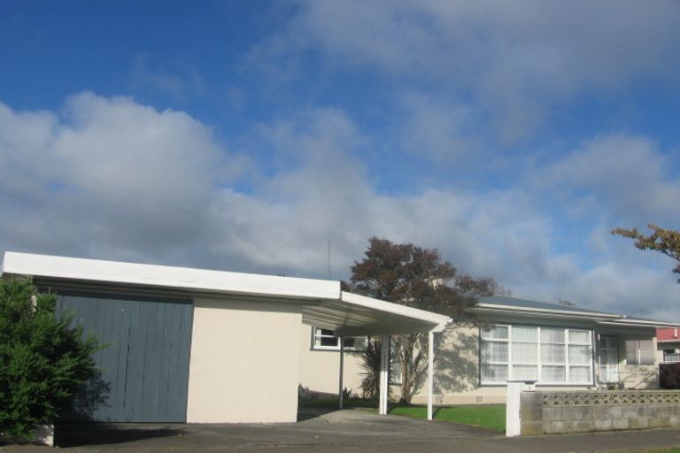 Photo of property in 2a Liverpool Street, Takaro, Palmerston North, 4412