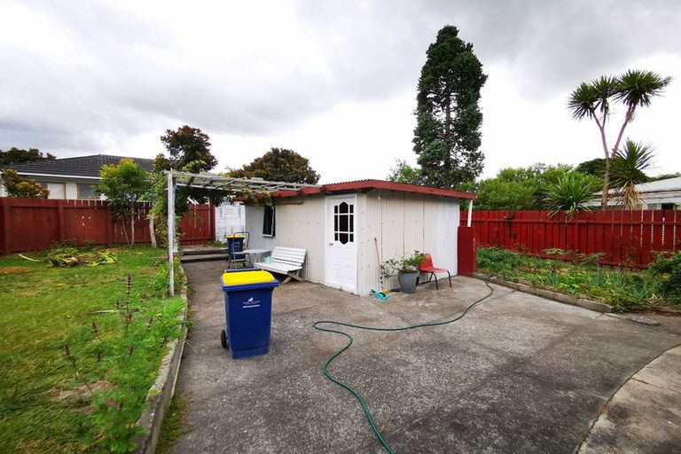 Photo of property in 1/88 Tirimoana Road, Te Atatu South, Auckland, 0602