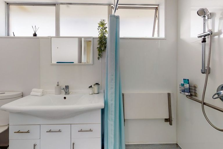 Photo of property in 2/29 Clouston Park Road, Clouston Park, Upper Hutt, 5018