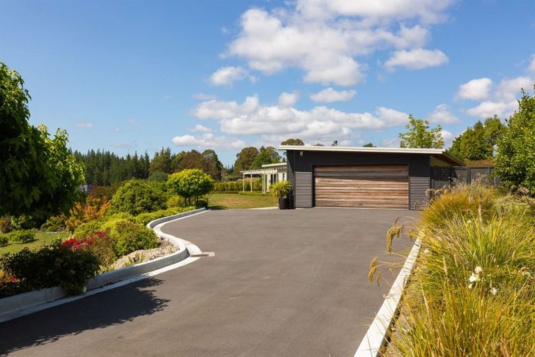 Photo of property in 370 Old Coach Road, Upper Moutere, 7173