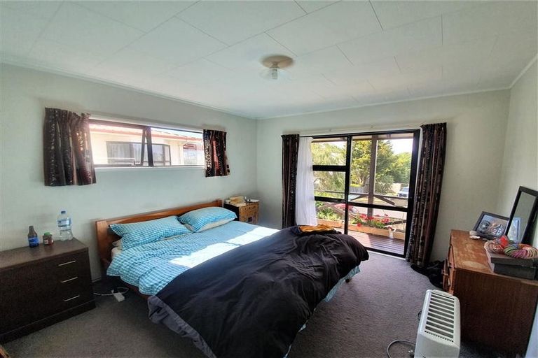 Photo of property in 50 Glennandrew Drive, Half Moon Bay, Auckland, 2012