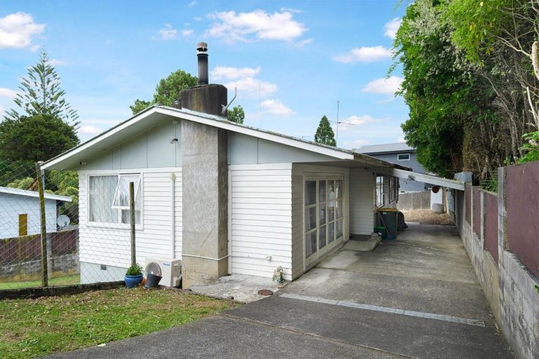 Photo of property in 107 Captain Scott Road, Glen Eden, Auckland, 0602